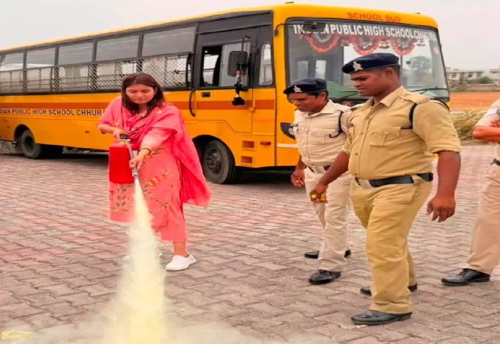 CG : विद्यार्थियों की सुरक्षा के लिए स्कूल बसों का विशेष निरीक्षण …