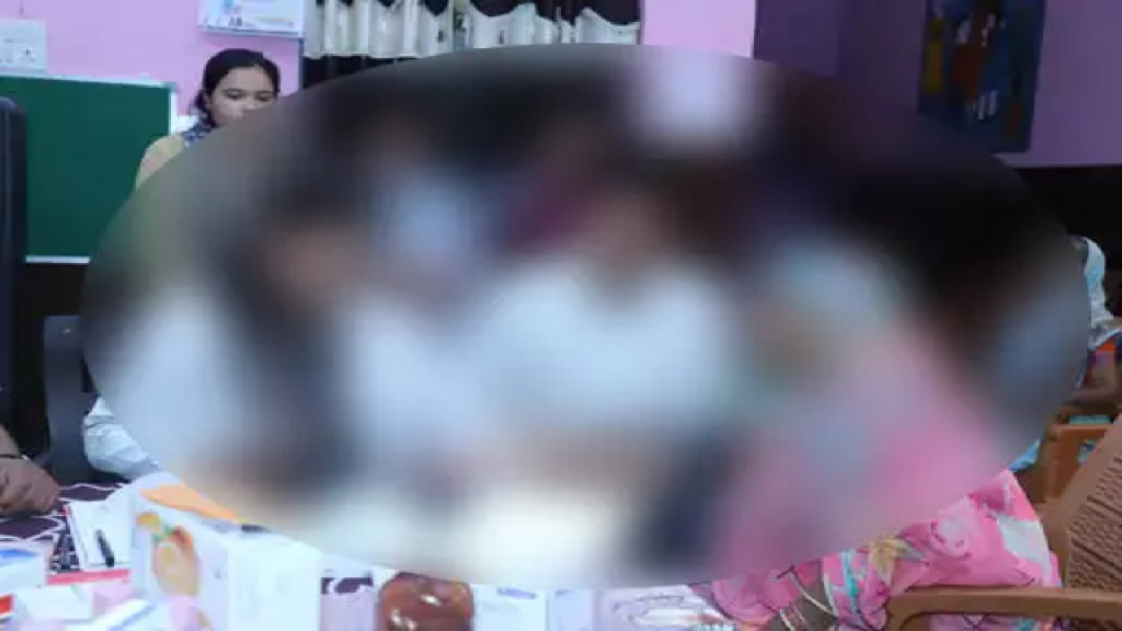 CG : बेटों से परेशान होकर आश्रम में चली गई थी मां, प्रशासन की पहल से लौटी घर …