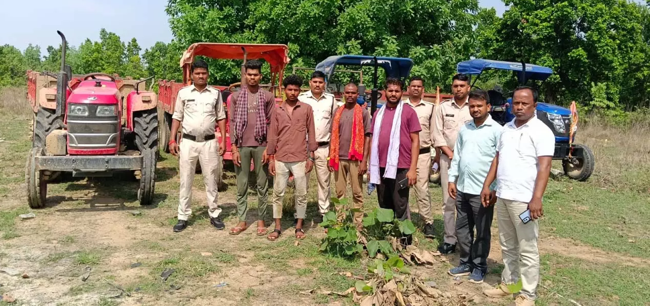 CG : सेंदूर नदी से रेत का अवैध परिवहन, 6 वाहन जब्त …