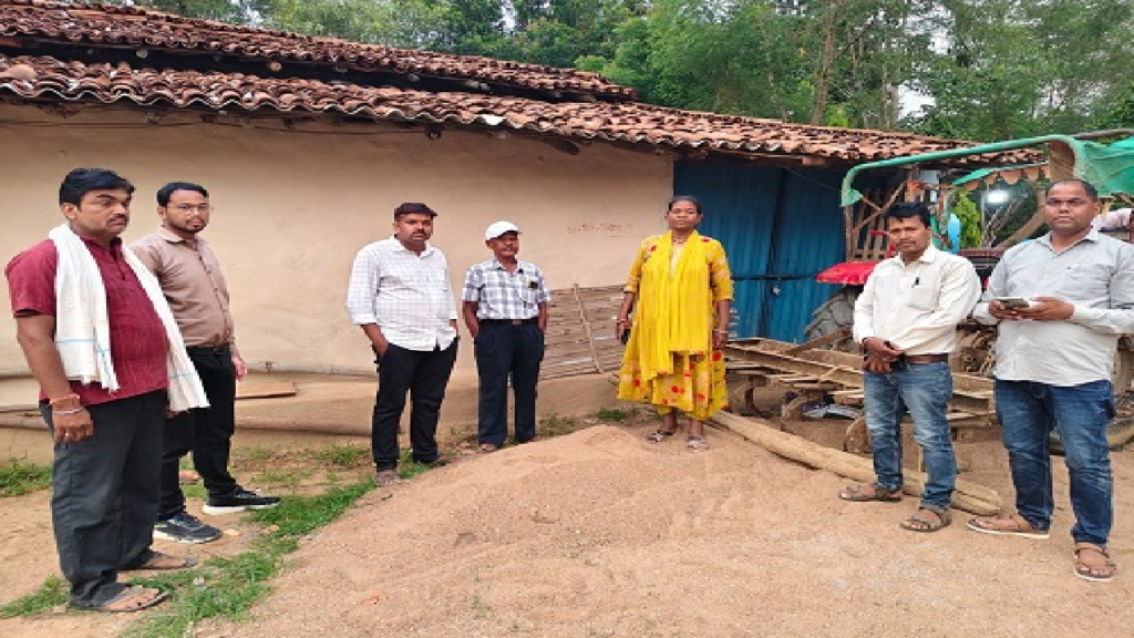 CG : अवैध खाद भंडारण, बतौली में 379 बोरी उर्वरक जब्त …