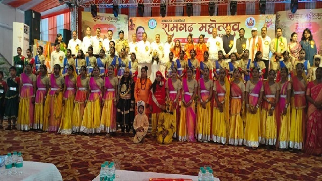 CG : रामगढ़ महोत्सव में रामलीला, कवि सम्मेलन और 'जटायु मोक्ष' की प्रस्तुति ने बांधा समां …