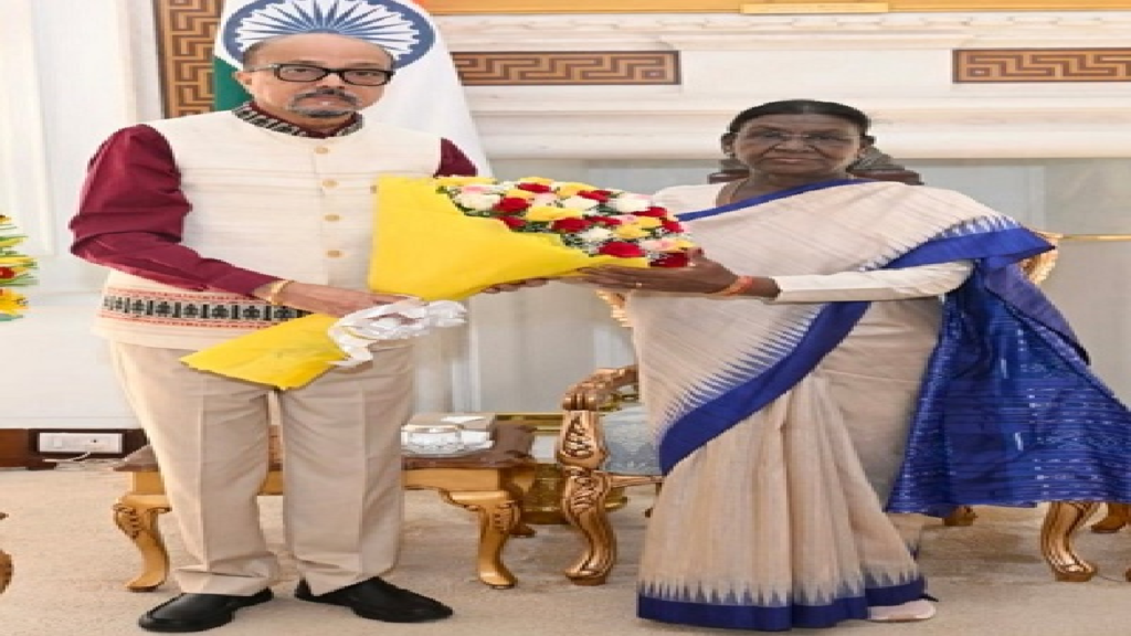 CG : राष्ट्रपति द्रौपदी मुर्मु से राज्यपाल रमेन डेका की सौजन्य भेंट …