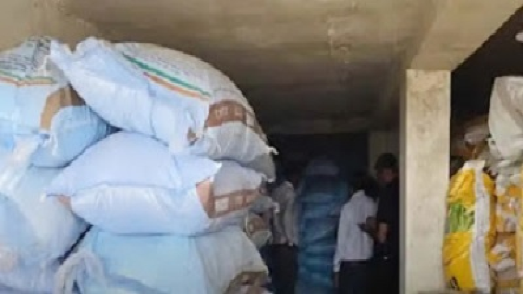 CG : रायपुर-महासमुंद में खाद की कालाबाजारी पर कार्रवाई, 60.15 टन उर्वरक जब्त …