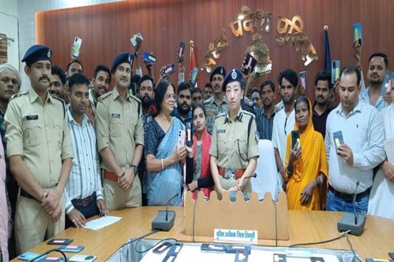 pOLICE_01-12.jpg