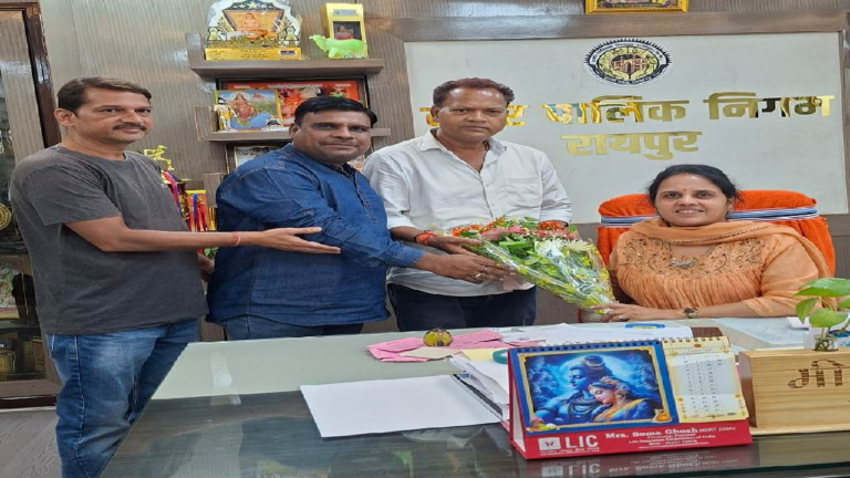 CG : सरजू बांधा शमशान घाट के लिए महापौर ने दिए 5 लाख, पाइपलाइन भी हुई दुरुस्त…