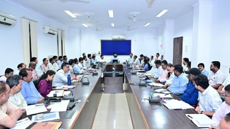 CG : कलेक्टर ने स्वतंत्रता दिवस की तैयारी के लिए अधिकारियों को दिए दिशा-निर्देश…