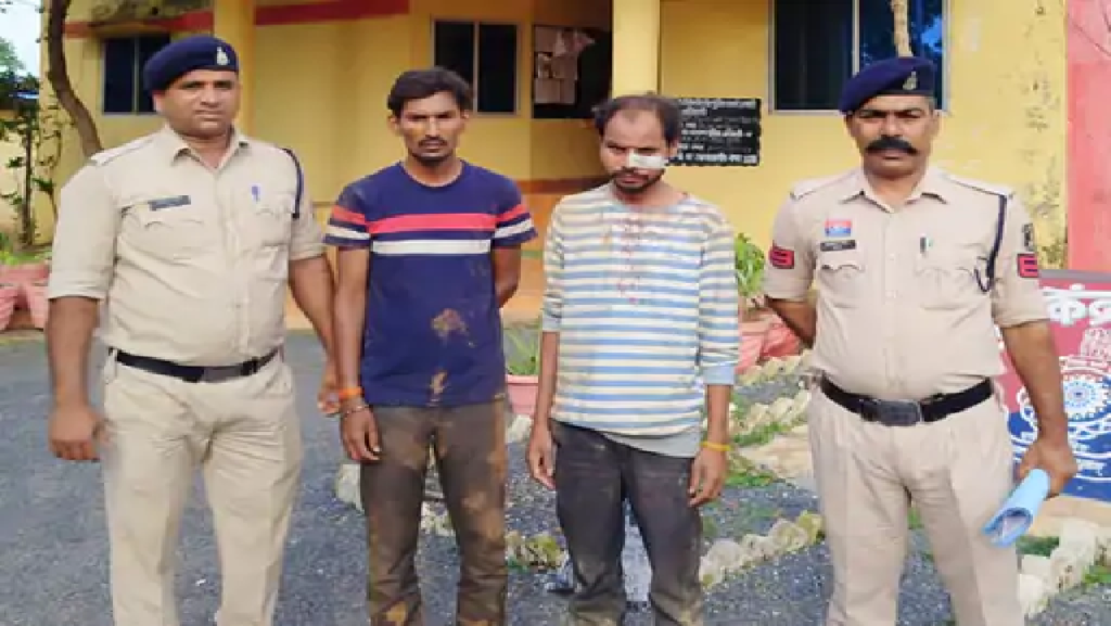 राजनांदगांव : गाड़ी में ठूंसकर भरे थे 6 मवेशी, तस्कर पकड़े गए…