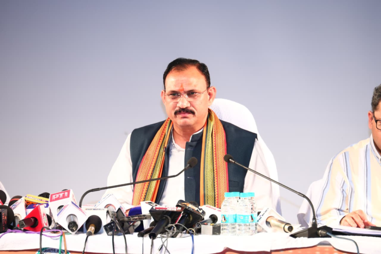 CG : मलेरिया पर निर्णायक प्रहार जारी, एक भी मृत्यु न हो यही हमारा लक्ष्य : स्वास्थ्य मंत्री... CG : मलेरिया पर निर्णायक प्रहार जारी, एक भी मृत्यु न हो यही हमारा लक्ष्य : स्वास्थ्य मंत्री... CG : मलेरिया पर निर्णायक प्रहार जारी, एक भी मृत्यु न हो यही हमारा लक्ष्य : स्वास्थ्य मंत्री...