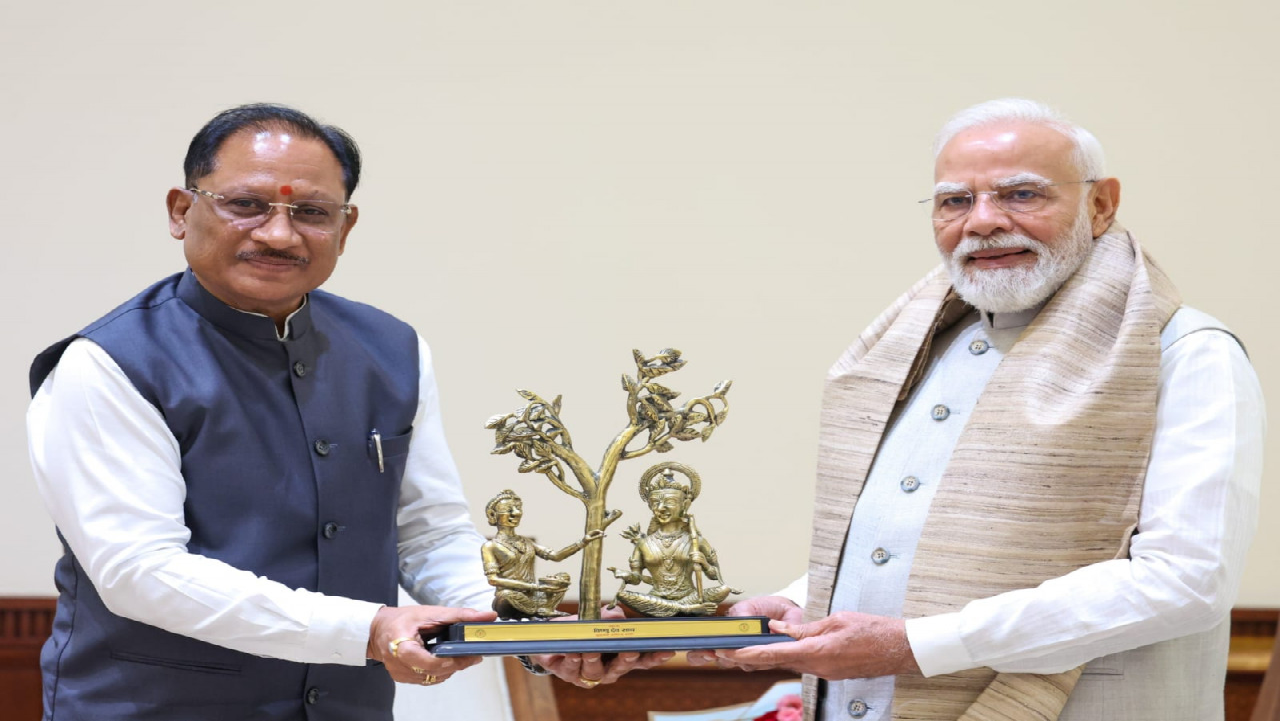 CG : प्रधानमंत्री नरेंद्र मोदी से मुख्यमंत्री विष्णु देव साय ने की भेंट, छत्तीसगढ़ के विकास और ‘बस्तर विजन’ पर हुई विस्तृत चर्चा