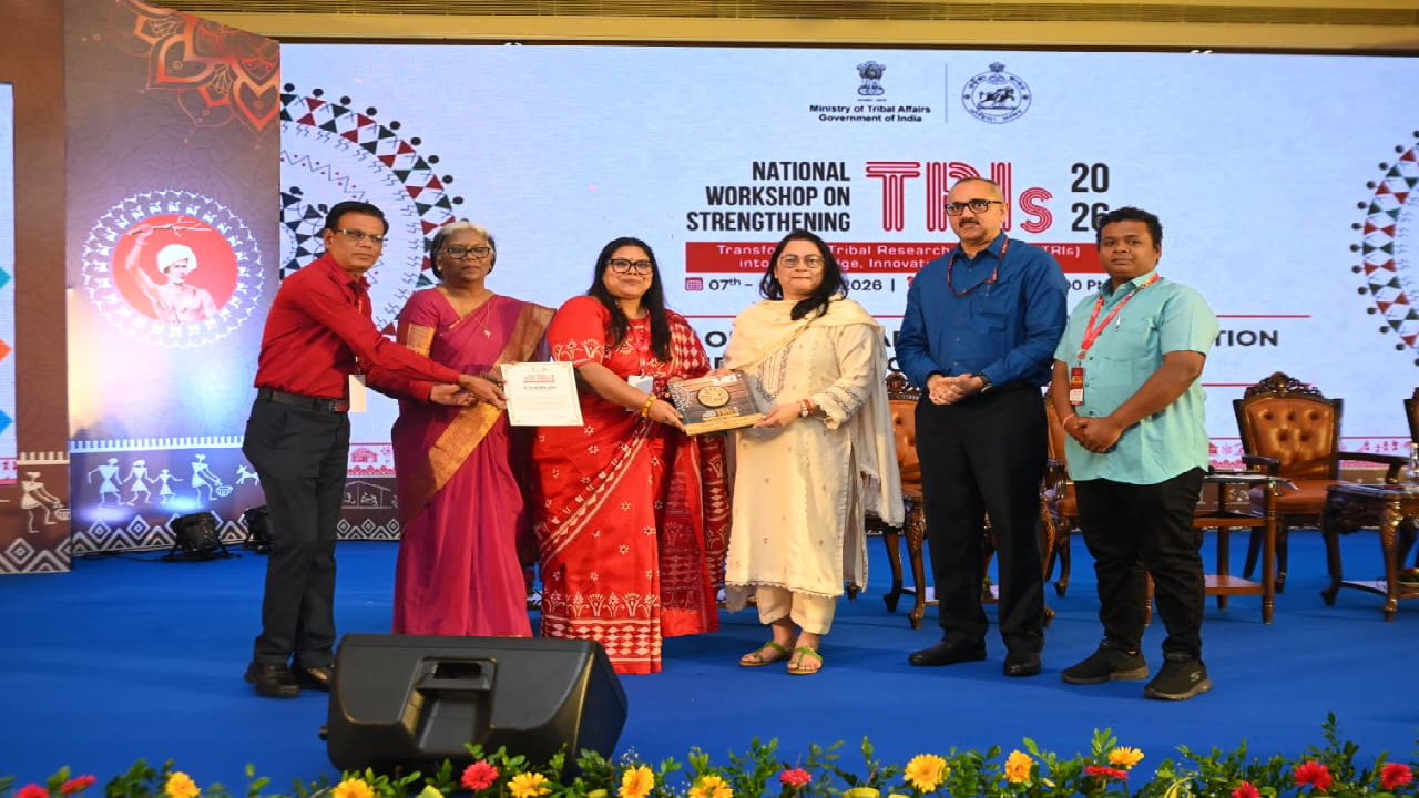 CG : छत्तीसगढ़ आदिमजाति अनुसंधान एवं प्रशिक्षण संस्थान को मिला ‘उत्कृष्ट प्रदर्शन का प्रमाण-पत्र‘