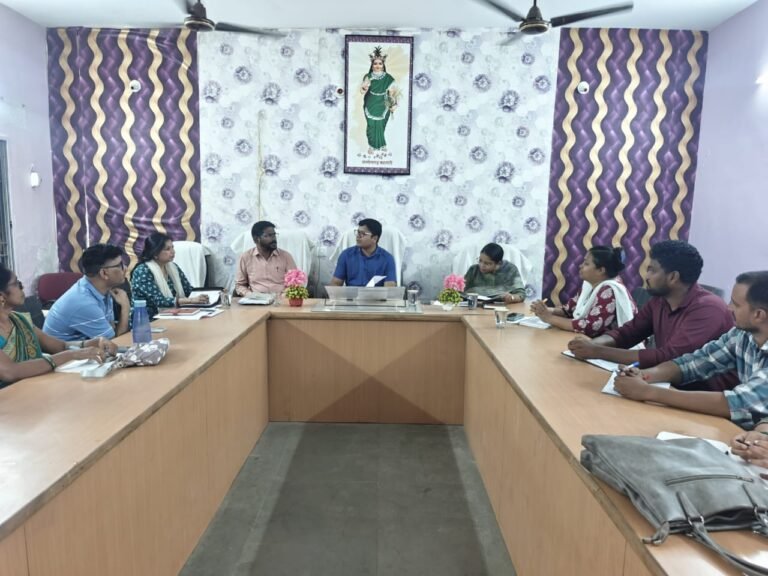 मोहला - विकासखंड स्तरीय ठोस अपशिष्ट प्रबंधन एवं निगरानी समिति की बैठक सम्पन्न