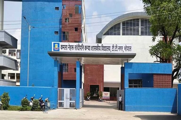 School_05-1.jpg