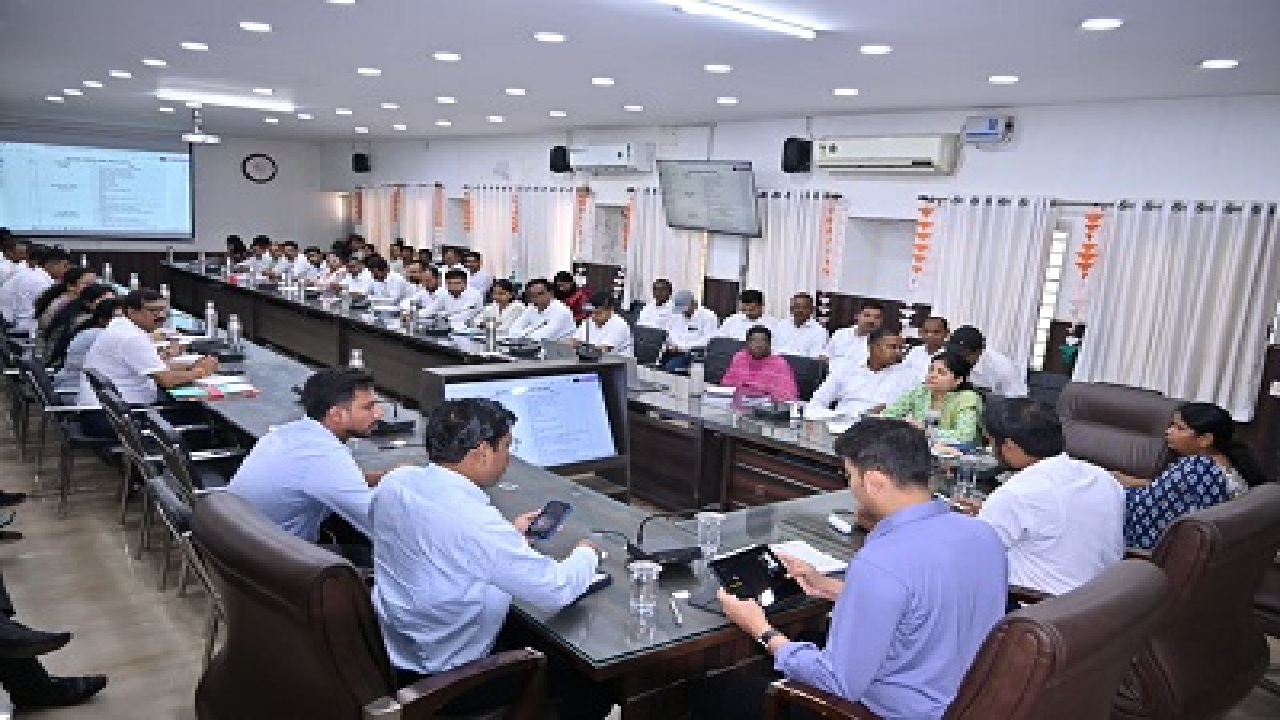CG : युवाओं को राष्ट्र निर्माण से जोड़ने माय भारत अभियान तेज होगार : कलेक्टर …