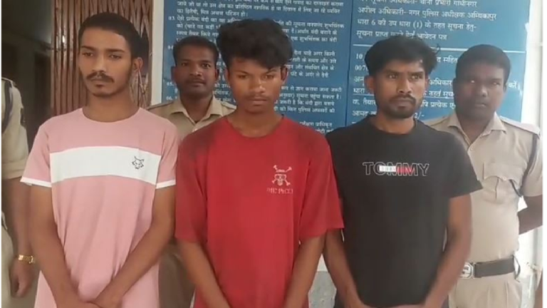CG : घर के नौकर और ड्राइवर निकले 5 लाख की चोरी के मास्टरमाइंड, सरगुजा पुलिस ने चार को दबोचा …