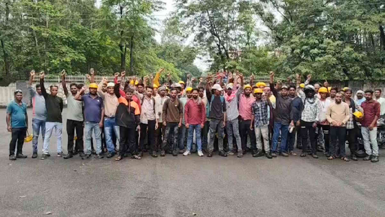 CG : दो माह से वेतन नहीं मिलने पर ठेका श्रमिकों का प्रदर्शन, गेवरा परियोजना का काम ठप …