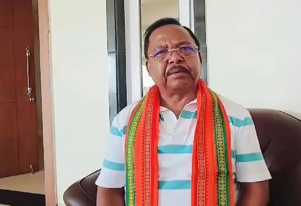 CG : कृषि मंत्री रामविचार नेताम के नेतृत्व में कृषि यंत्रीकरण को बढ़ावा …