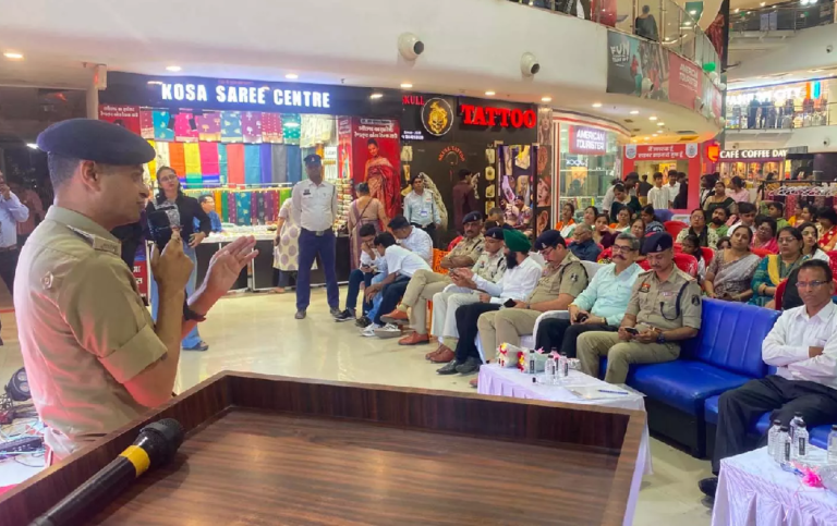 CG : ट्रेजर आइलैंड मॉल भिलाई में साइबर सुरक्षा, नशा मुक्ति और यातायात जागरूकता कार्यक्रम आयोजित …