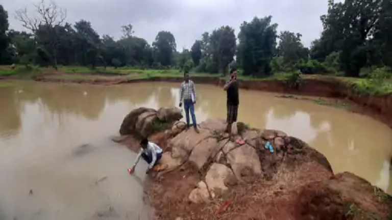 राजनांदगांव : खेत के पास डबरी में नहाने गए सगे भाई - बहन डूबे , मौत…
