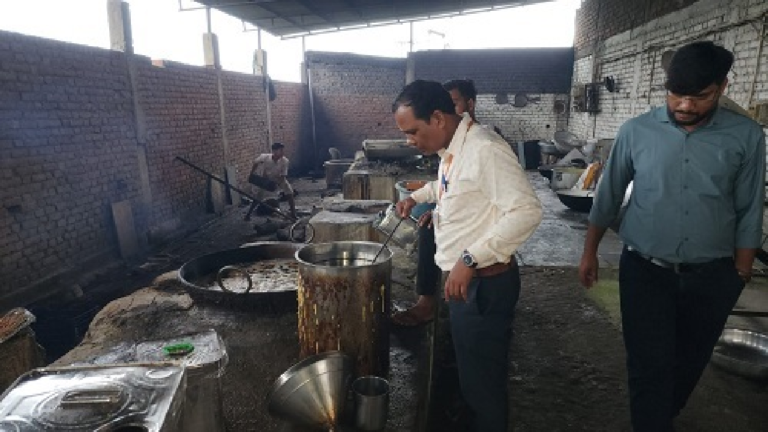 CG : खाद्य सुरक्षा मानकों के उल्लंघन पर दो खाद्य प्रतिष्ठानों की अनुज्ञप्तियां निलंबित…