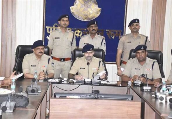 Police_01-11.jpg