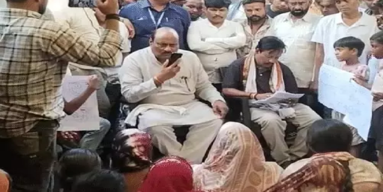CG : पूर्व मंत्री ने धमकी दी, आबकारी अधिकारी का आरोप …