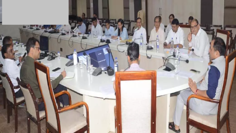 CG : लोकसेवा गारंटी अधिनियम का पालन नहीं करने पर होगी कार्रवाई: रायपुर कलेक्टर डॉ. सिंह …