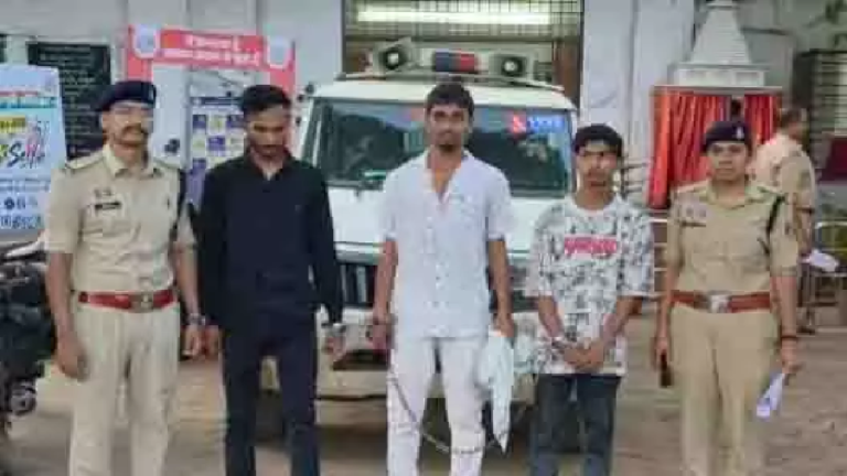 CG : खुर्सीपार की फैक्ट्री में दीवार फांदकर चोरी, दो आरोपी गिरफ्तार …