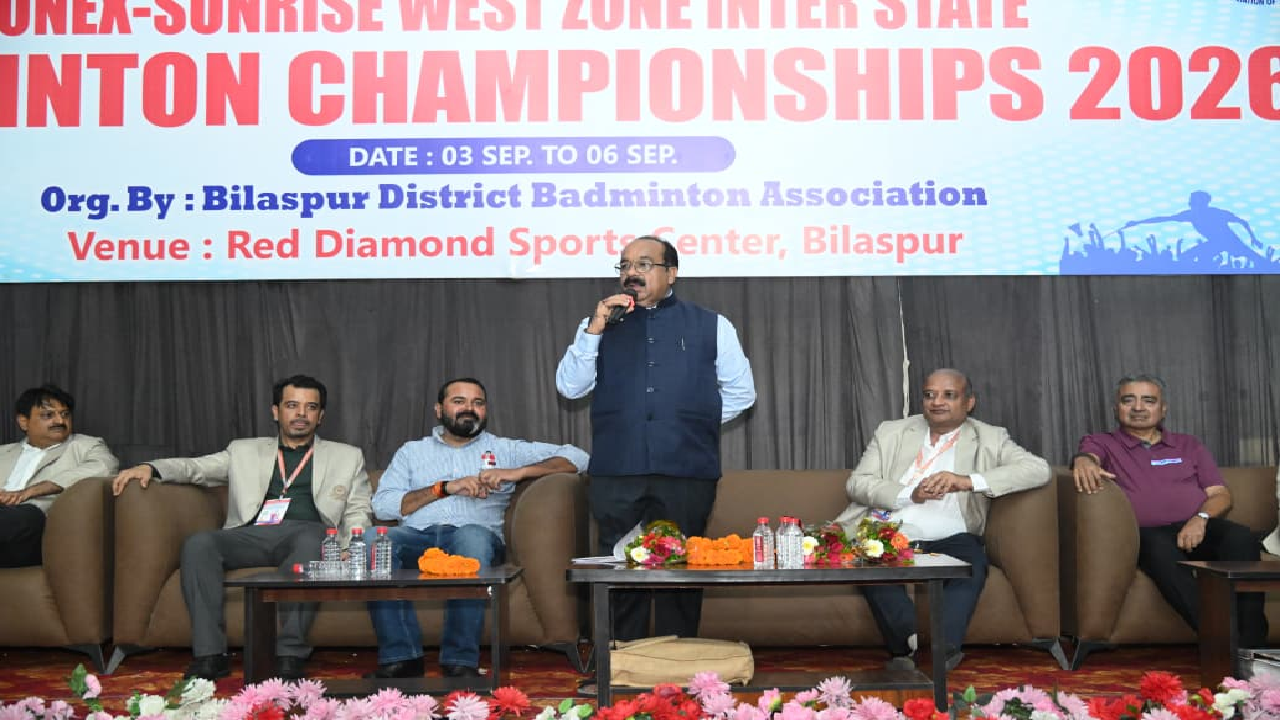 CG : उप मुख्यमंत्री अरुण साव ने वेस्ट जोन इंटर स्टेट बैडमिंटन प्रतियोगिता के विजेताओं को किया पुरस्कृत