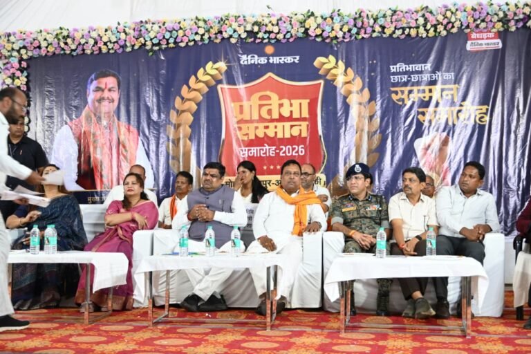 मोहला : बेहतर शिक्षा के साथ संस्कार प्रदान करना हमारी प्राथमिकता : स्कूल शिक्षा मंत्री गजेंद्र यादव
