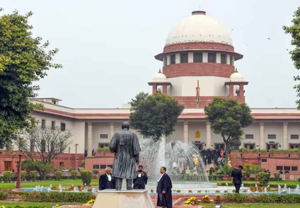 Supreme_Court_93.jpg