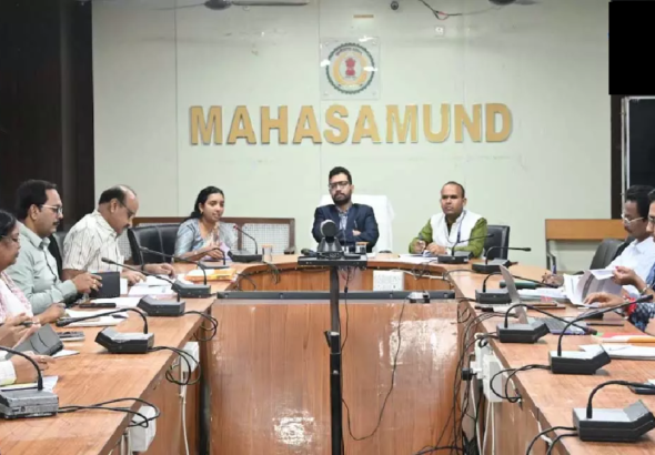 CG : आकांक्षी जिला एवं विकासखंड कार्यक्रम के सूचकांकों की कलेक्टर ने की समीक्षा …