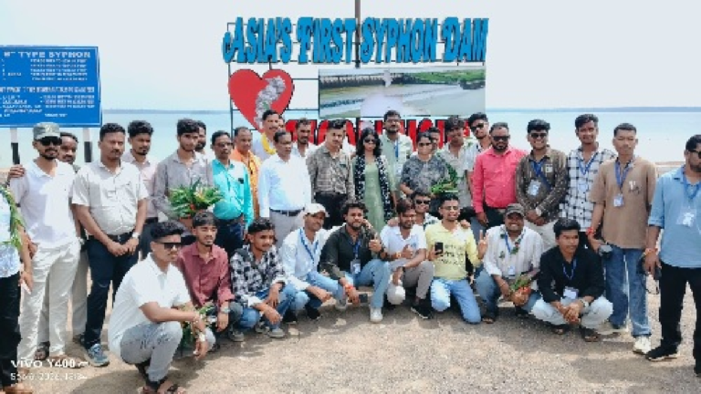 CG : मॉनसून क्रिएटर मीट-अप 2026 : जबर्रा के जंगलों से रुद्री की लहरों तक—क्रिएटर्स ने देखा धमतरी का पर्यटन वैभव …