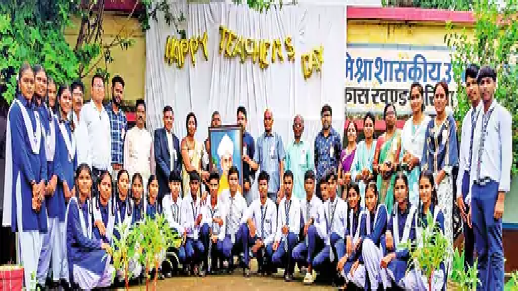 राजनांदगांव : 10-12वीं में टॉप टेन में आने वाले स्टूडेंट्स को मिलेगा 10 हजार ...
