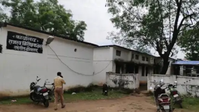 राजनांदगांव : अब उपकोषालय से नहीं मिलेगा स्टाम्प स्ट्रांग रूम जिला कोषालय में होगा शिफ्ट ...