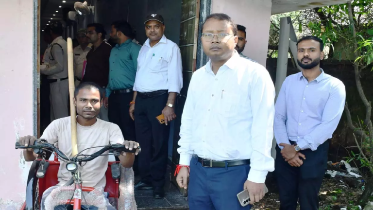 CG : जनदर्शन बना जरूरतमंदों के लिए उम्मीद का मंच …