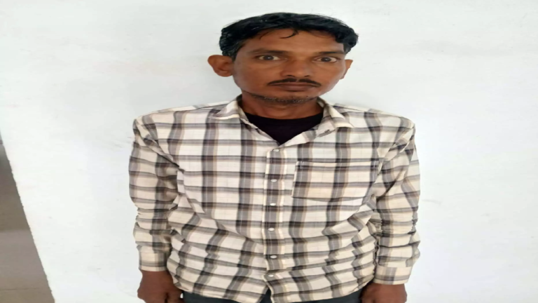 राजनांदगांव : ATM में हथौड़ा-छेनी से तोड़फोड़ कर चोरी का प्रयास, आरोपी गिरफ्तार ...