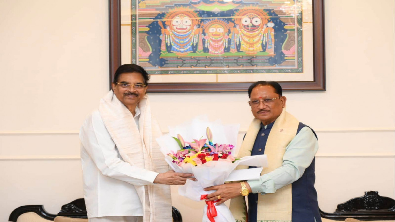 CG : मुख्यमंत्री विष्णु देव साय ने ओडिशा के राज्यपाल डॉ. हरि बाबू कंभमपति से की शिष्टाचार भेंट