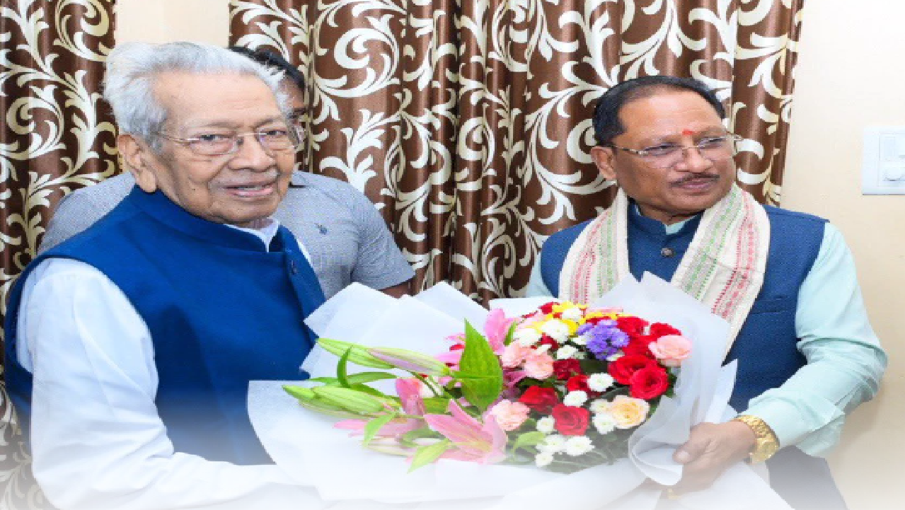 CG : मुख्यमंत्री विष्णु देव साय ने छत्तीसगढ़ के पूर्व राज्यपाल विश्वभूषण हरिचंदन से की सौजन्य भेंट ﻿