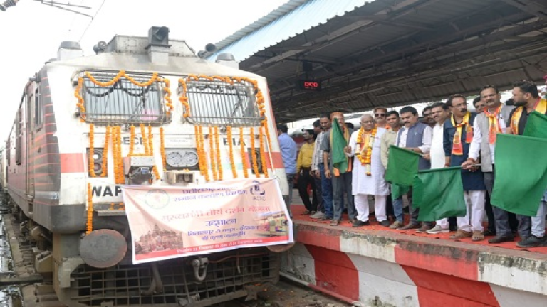 CG : मथुरा-वृंदावन के लिए 800 वरिष्ठ यात्रियों का जत्था रवाना …