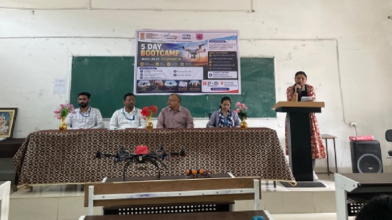 CG : सेवा संकल्प अभियान के तहत धमतरी में ड्रोन टेक्नोलॉजी का 5 दिवसीय बूटकैंप शुरू …