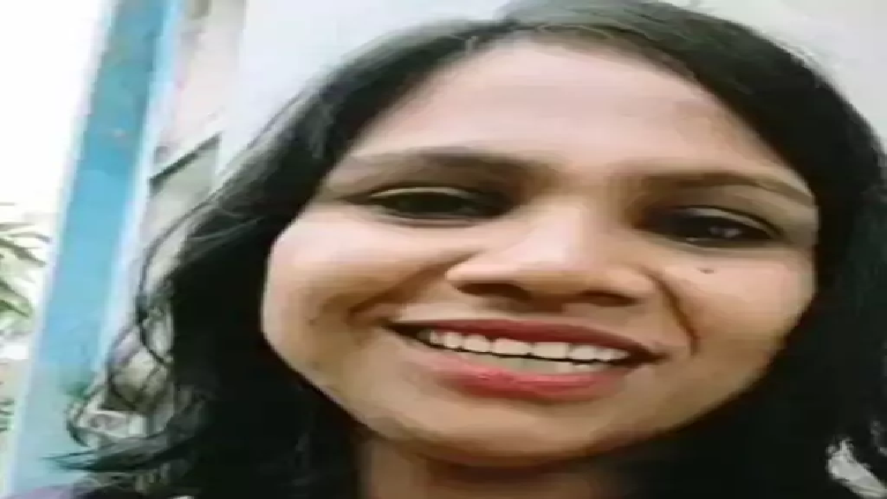 CG : कारण बताओ नोटिस जारी, ऑनलाइन अटेंडेंस से नाराज शिक्षिका का वीडियो हुआ है वायरल …