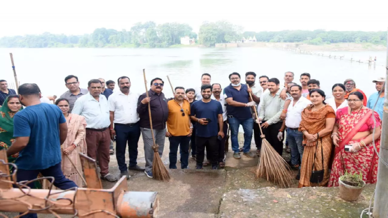 CG : सेवा संकल्प अभियान के तहत दुर्ग में जल संरक्षण और जनसेवा की अभिनव पहल …