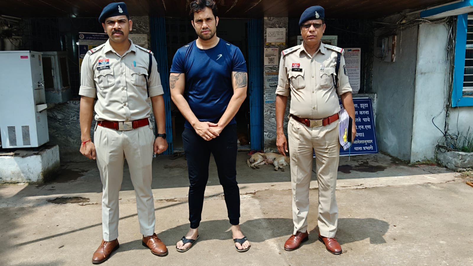 Durg : बड़े बैंक खातों की जानकारी लेकर गोल्ड ईटीवी में निवेश पर 10 प्रतिशत मासिक लाभ का झांसा देने वाला HDFC बैंक का रिलेशनशिप मैनेजर गिरफ्तार