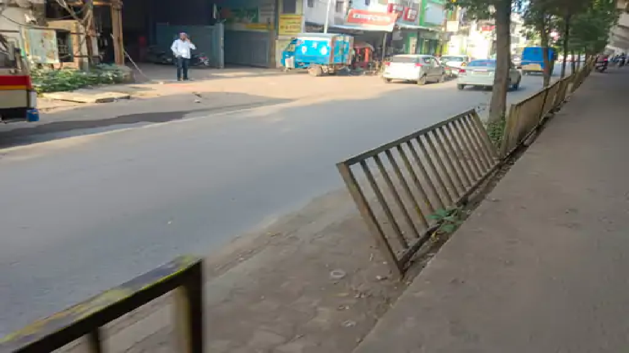 राजनांदगांव : क्षतिग्रस्त हुई रेलिंग की मरम्मत नहीं, खतरा बढ़ा…