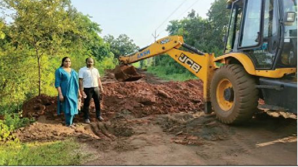 राजनांदगांव : प्रशासन की कार्रवाई दूसरी बार अतिक्रमण कर बनाए गए मार्ग को जेसीबी से खोदा गया...