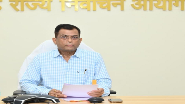 CG : निगम-पंचायत चुनाव की तैयारियों को लेकर निर्वाचन आयुक्त ने ली समीक्षा बैठक...