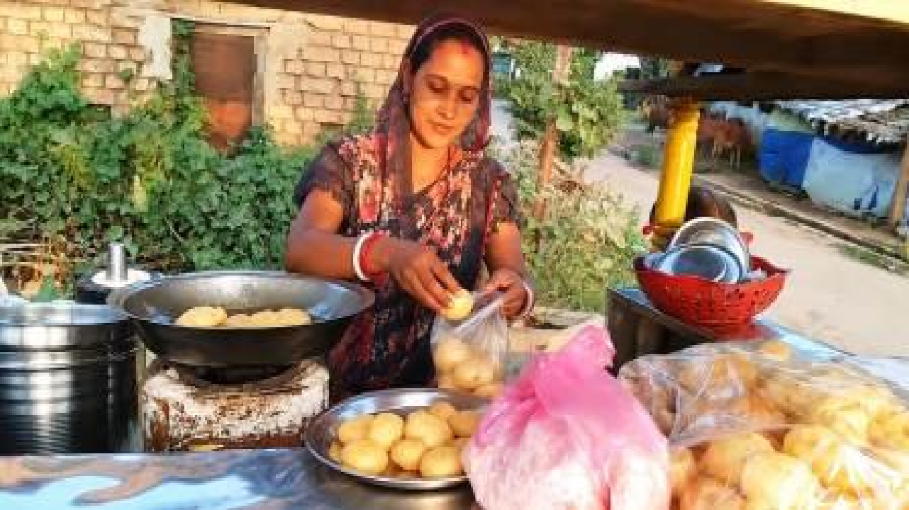 राजनांदगांव : महतारी वंदन योजना की राशि से आशा विश्वकर्मा ने शुरू किया गुपचुप का व्यवसाय...