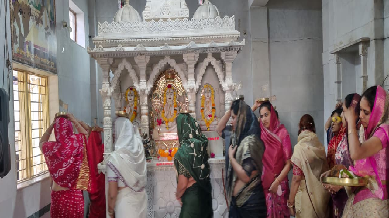 CG : शरद पूर्णिमा पर दादागुरुदेव का महापूजन, सैकड़ों भक्तों ने भाग लिया...