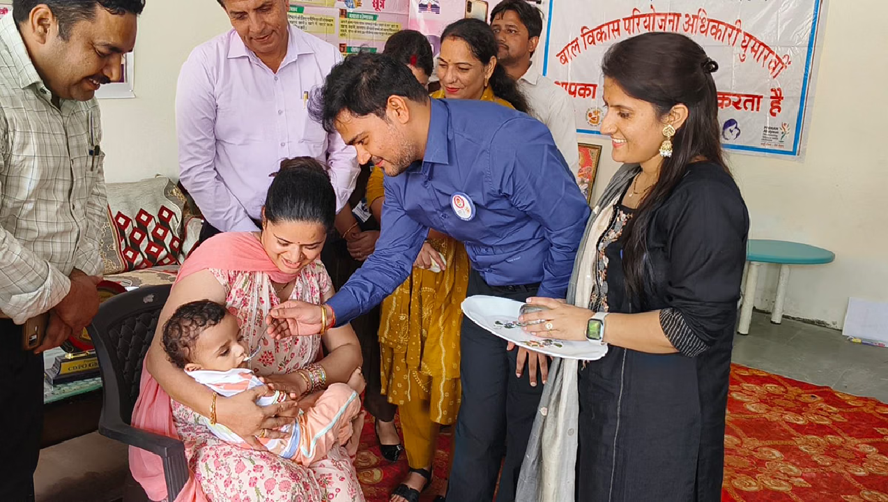 CG : नन्हें बच्चों को पोषण का सहारा, माता-पिता को मिली राहत…