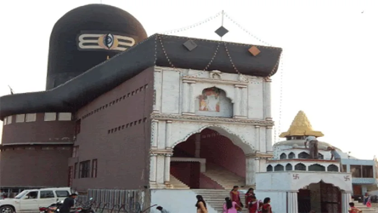राजनांदगांव : पाताल भैरवी सिद्धपीठ में नवरात्र की तैयारी अंतिम चरण में…